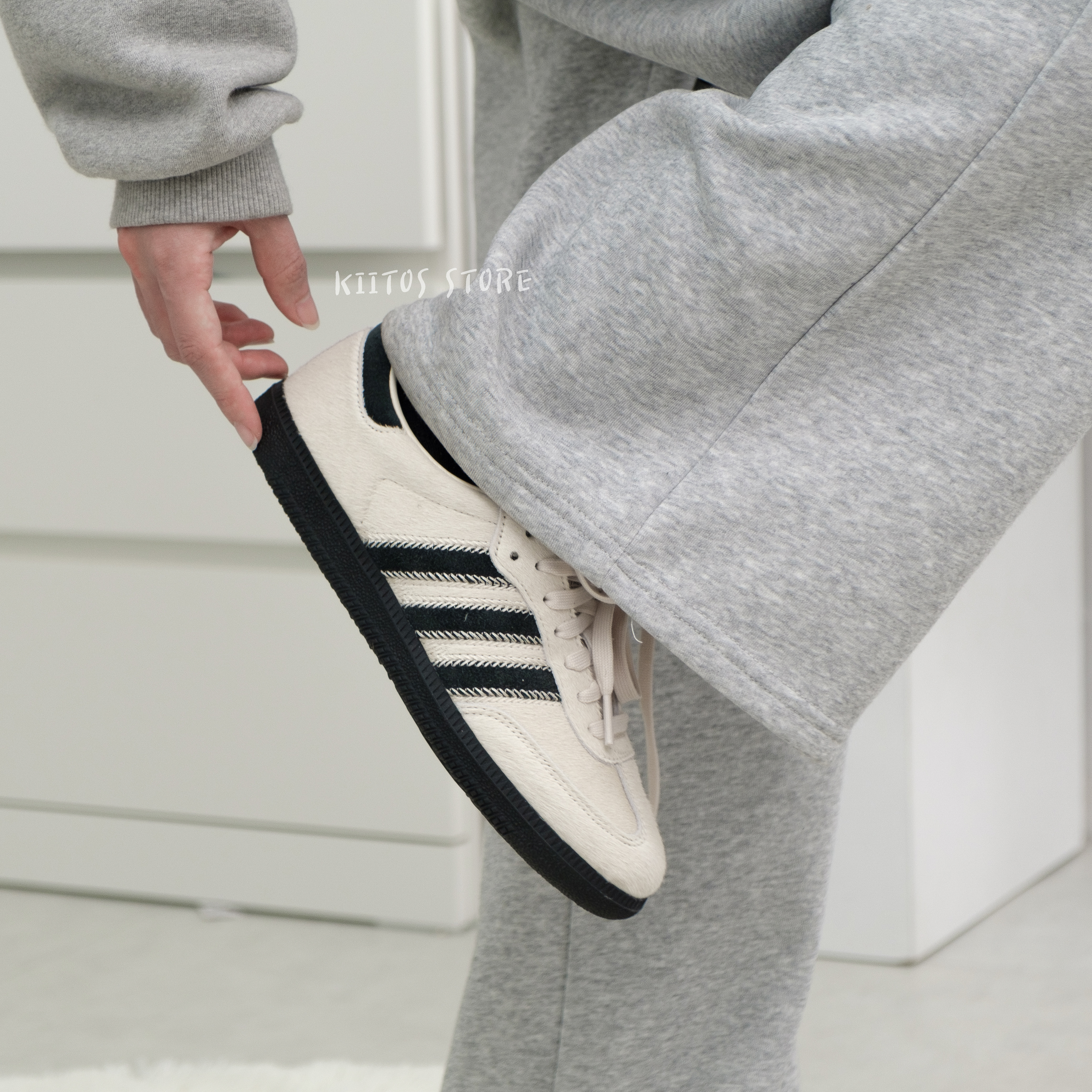 Adidas Samba OG " Wonder White Black Pony "馬毛 白黑色 女鞋 JP5329
