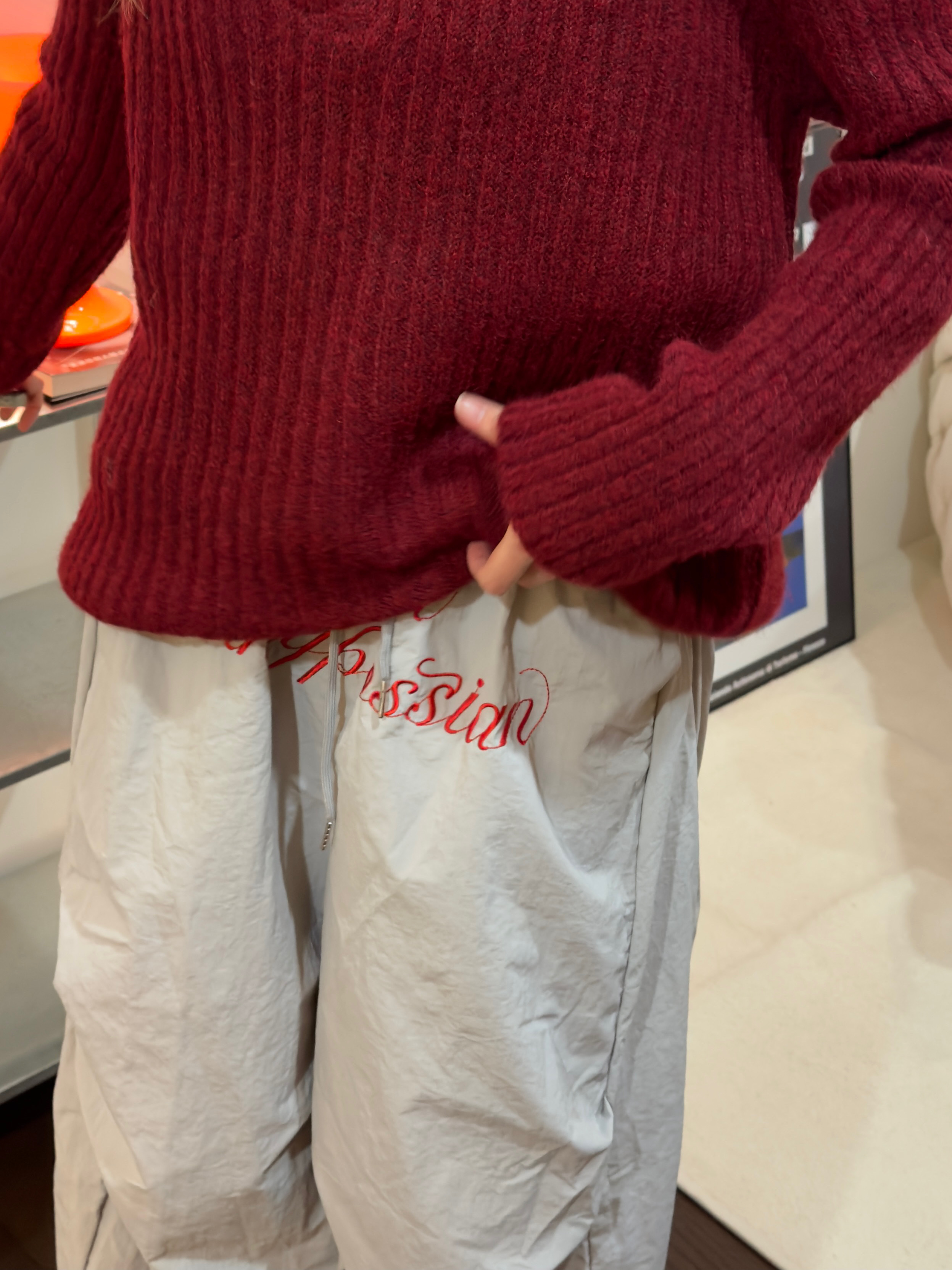 🧣NEW🧣 B1美式抓皺刺繡 彎刀傘兵褲