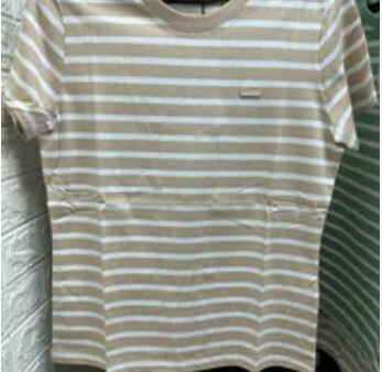 [S] GUESS WOMEN'S SQUARE LOGO STRIPED SHORT SLEEVE T-SHIRT,BEIGE, YO2K9485-BEG [FINAL SALE] (SGU621)