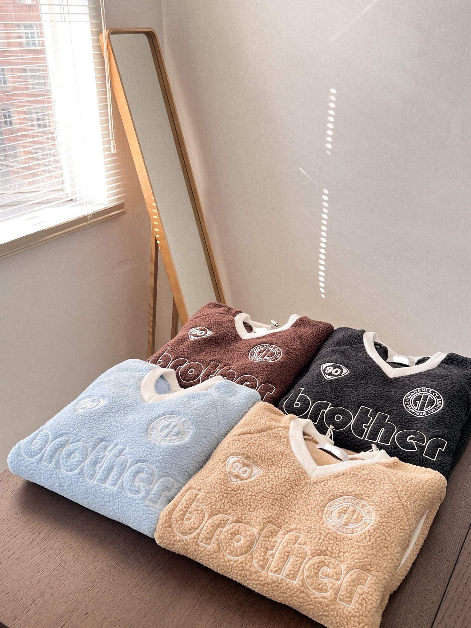 【網站預訂優惠】IU 同款 ★ Brother Polar Fleece Jersey