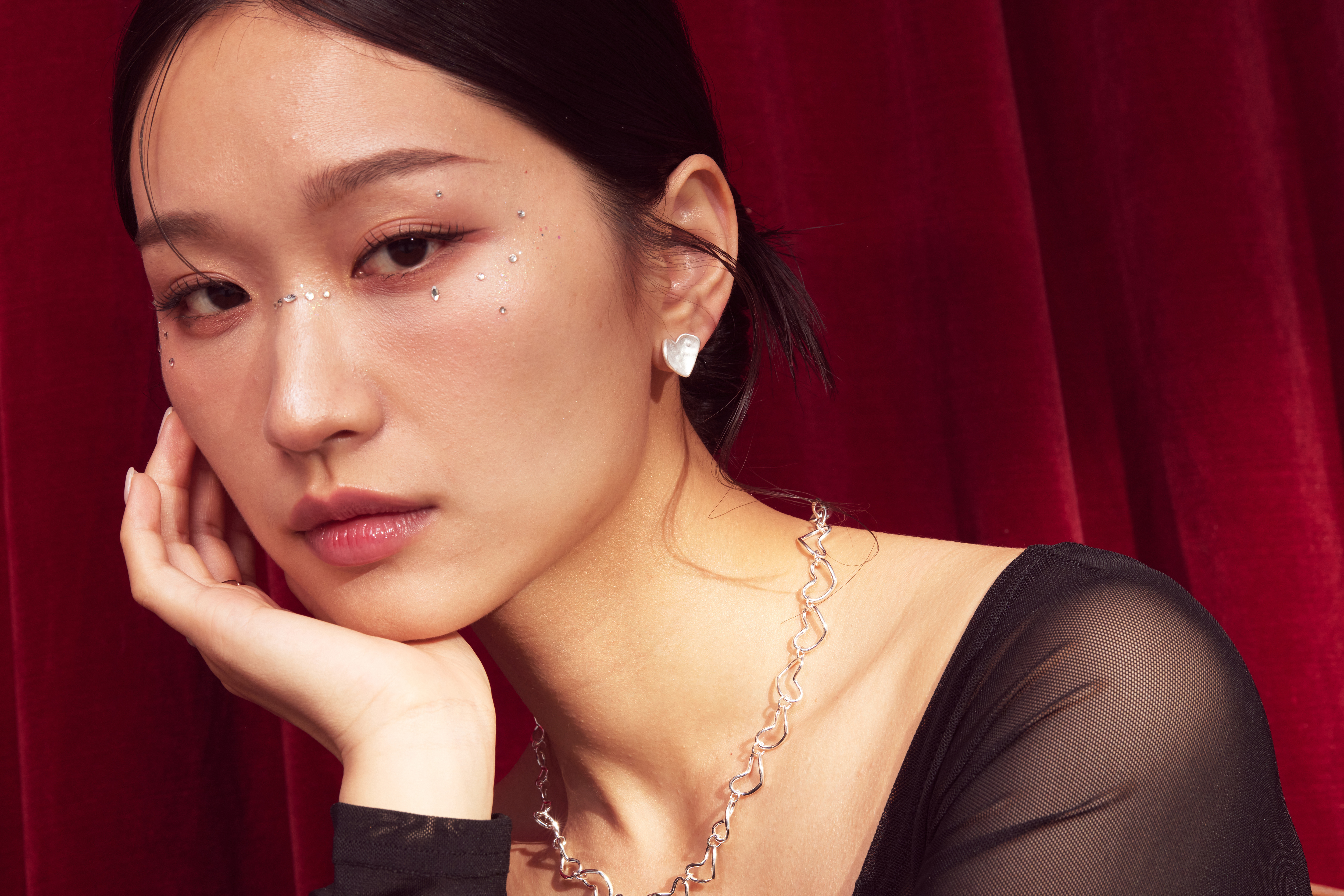 E1796  |  純銀霧面愛心耳環