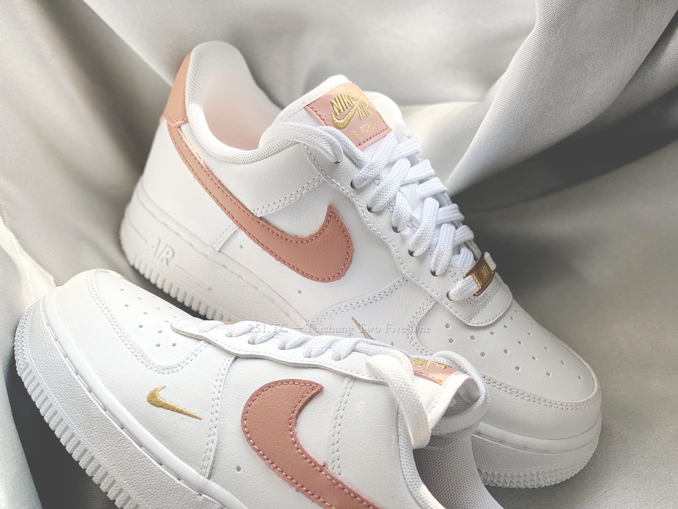 Nike Air Force 1 Low Mini Swoosh AF1 金箔玫瑰 CZ0270103