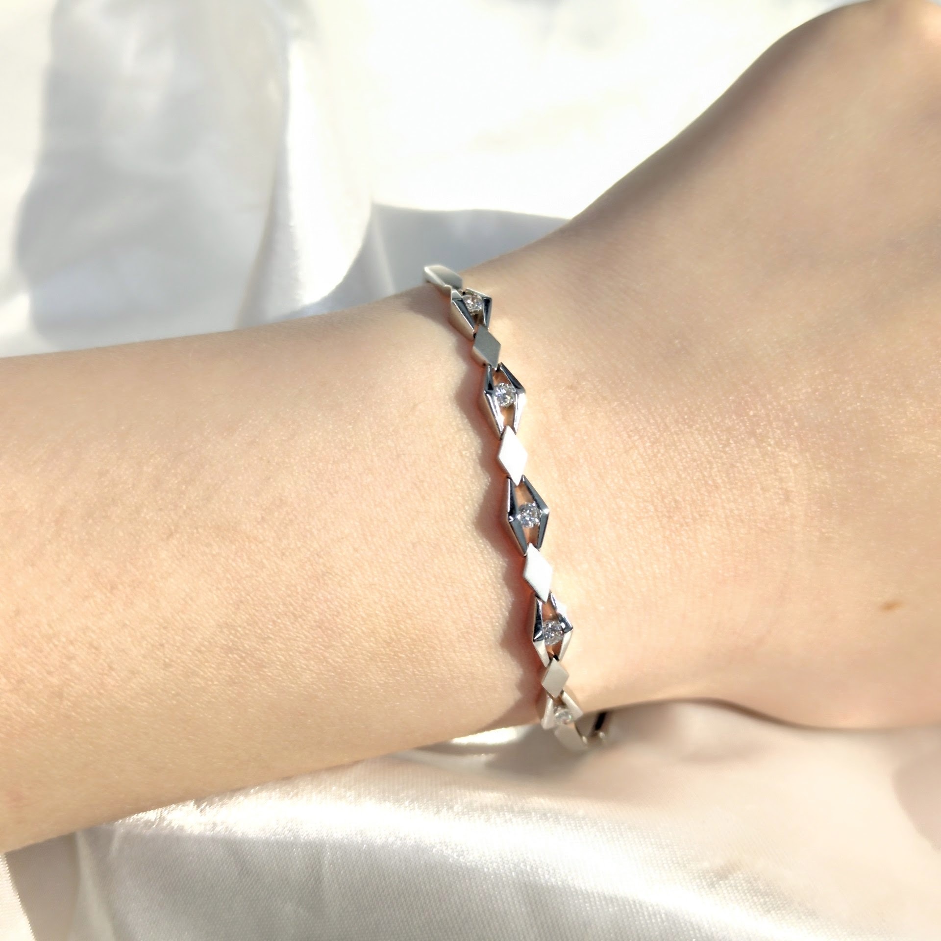 全新18K白金25份鑽石手鍊