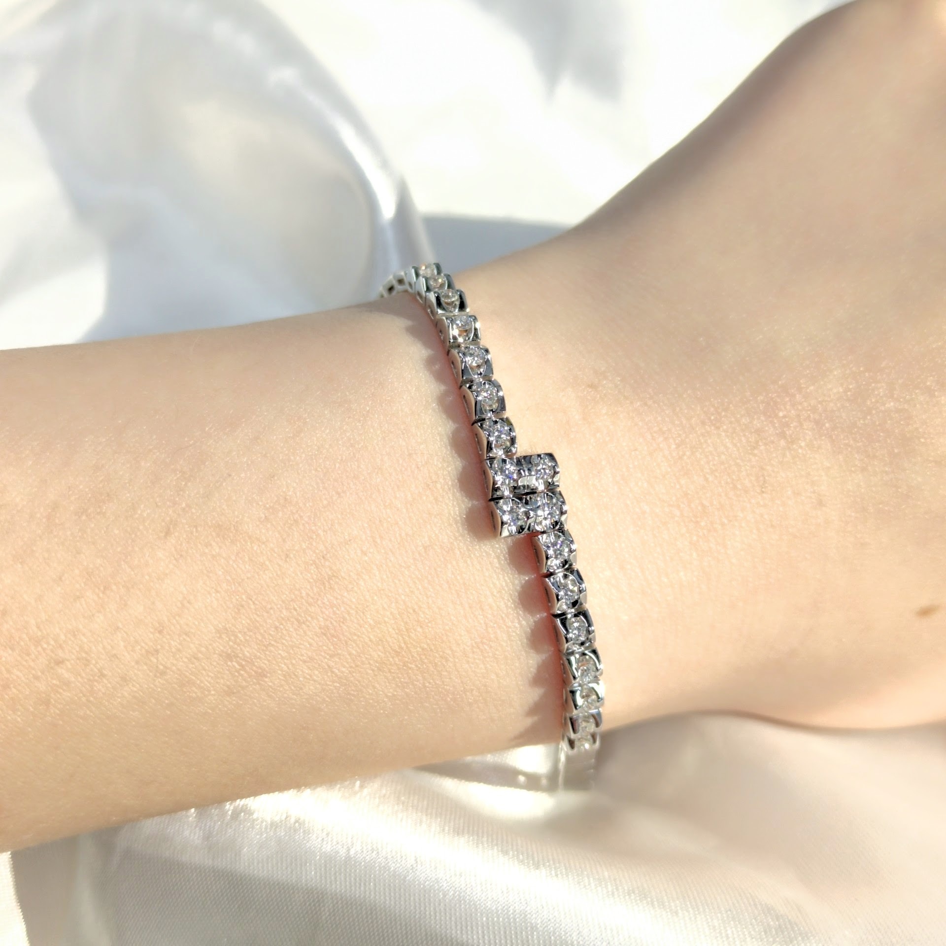 全新18K白金45份鑽石手鍊