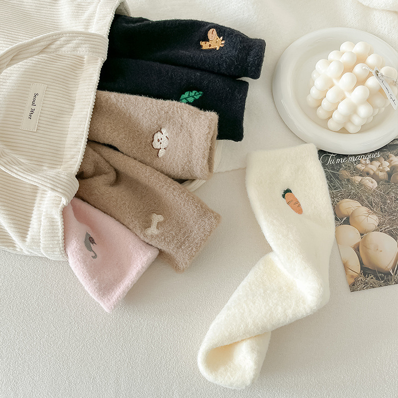 《5460》♾️秋冬純色可愛刺繡襪