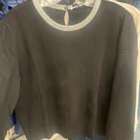 [S] DKNY CREW NECK WITH RHINESTONE TRIM AT NECK,BLACK, DJ4R0522-BLK [FINAL SALE] (SD1164)