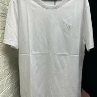 [S] GUESS UNISEX MINI TRIANGLE SHORT SLEEVE T-SHIRT,WHITE, MO2K9482-WHT [FINAL SALE] (SGU636)
