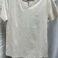 [S] GUESS WOMEN'S COOL MATERIAL V-NECK T-SHIRT,LIGHT BEIGE, YO2K9492-LBE [FINAL SALE] (SGU637)