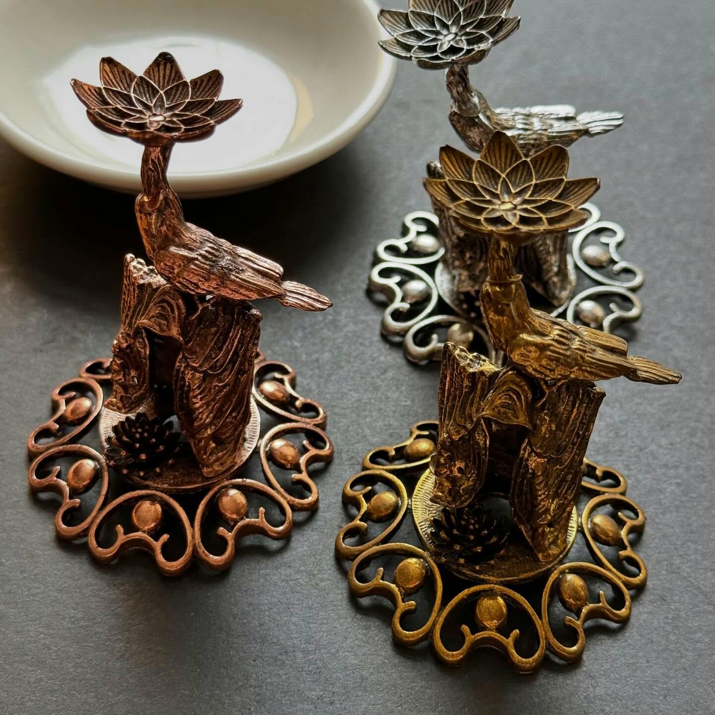 [原石] 水晶球底座 金屬擺件 可放 2-4 公分球