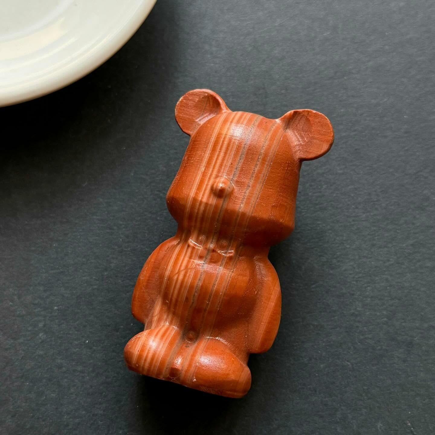 [原石] 紅碧玉 暴力熊 水晶擺件 約 65x35x20mm