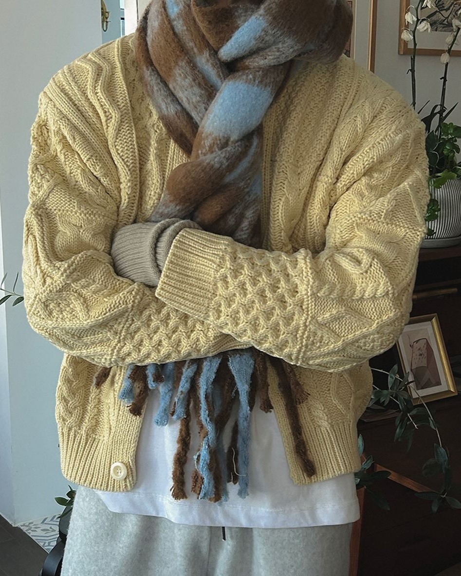 圓領羊毛麻花針織開襟衫