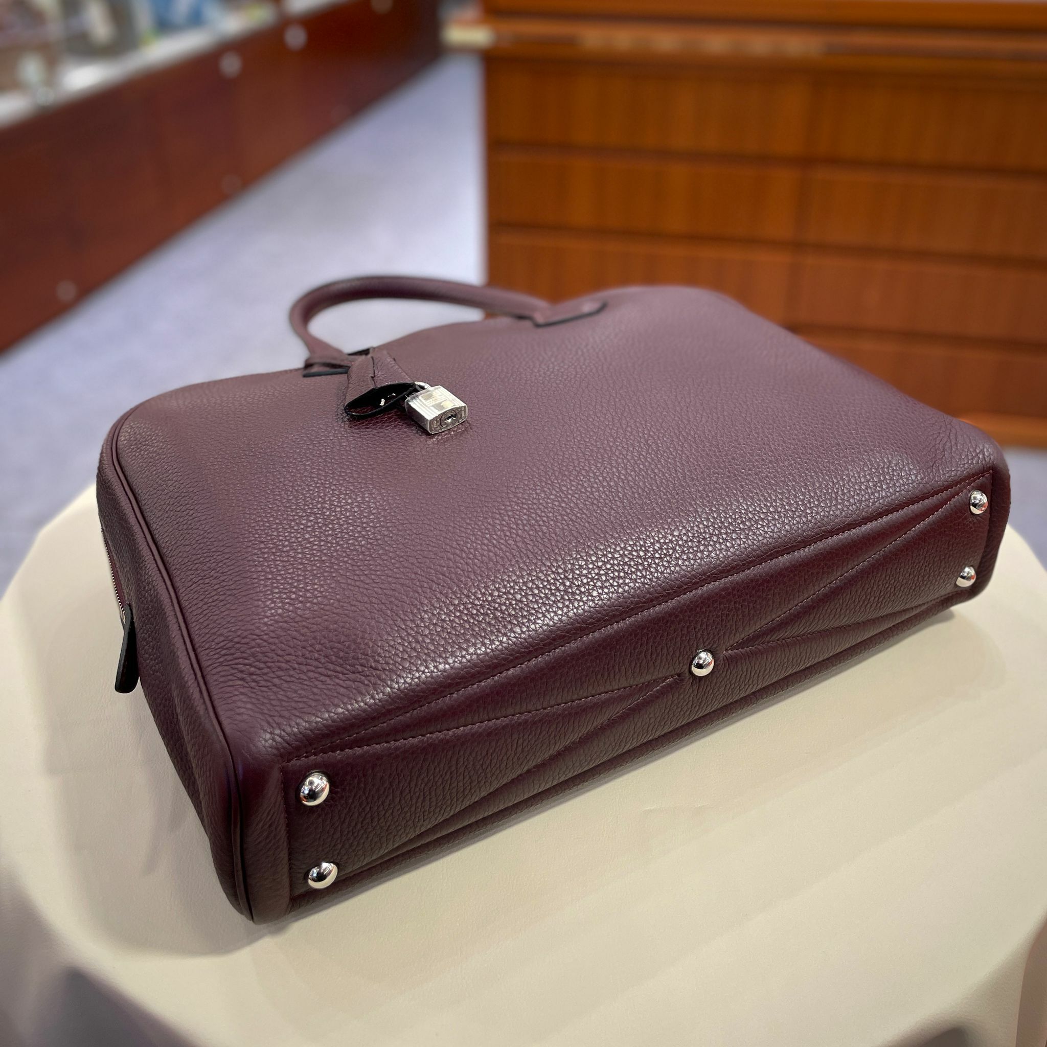 95%NEW二手HERMES男士公事包P刻酒紅色TOGO皮 PORTE-DOCUMENTS VICTORIA LIGHT CBT012TD #香榭站正品