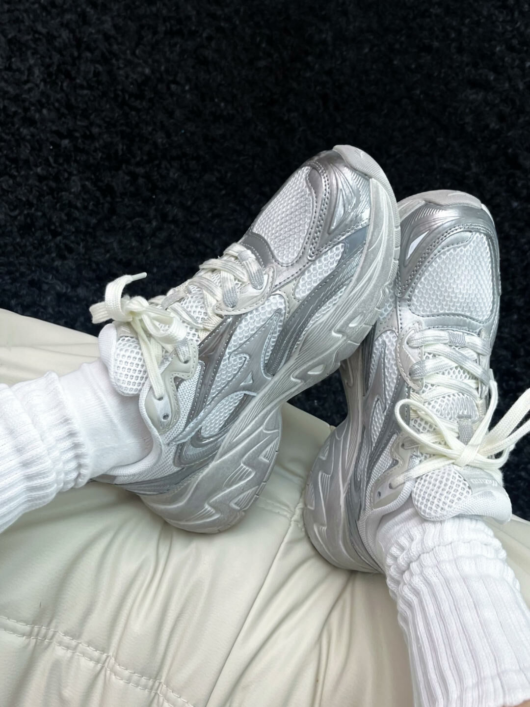 MIZUNO TRAINER 2K V2 白灰 灰銀 復古 刷舊 男女鞋 D1GH250403 / 預購