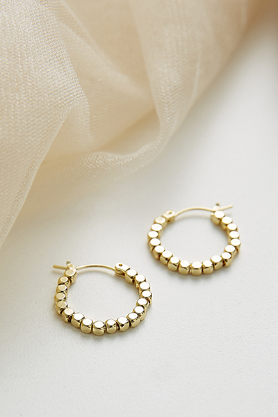 麻花圓圈。針式耳環