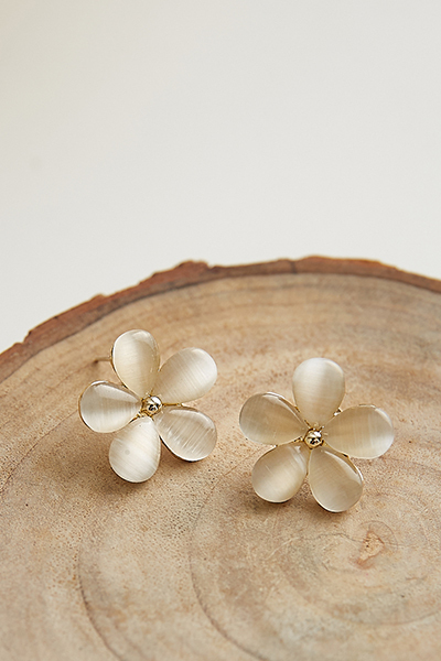 水透光小花。銀針耳環