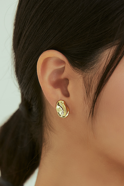 簡約不規則。夾式耳環(金)