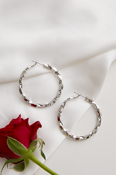 閃耀麻花感圈圈。銀針耳環(銀)