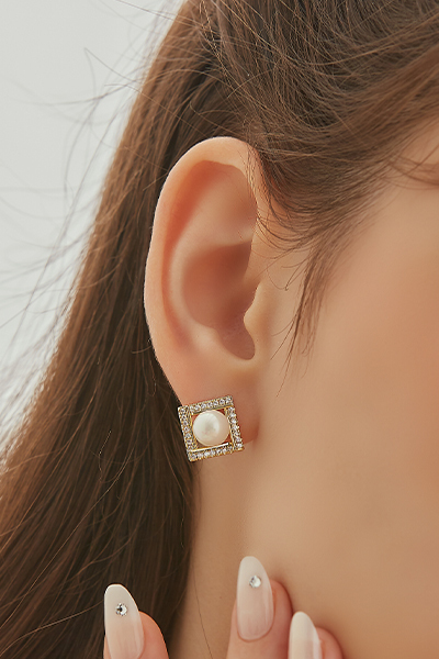 方形鑽珍珠。銀針耳環