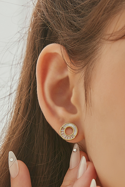 貝殼拼接鑽感。夾式耳環