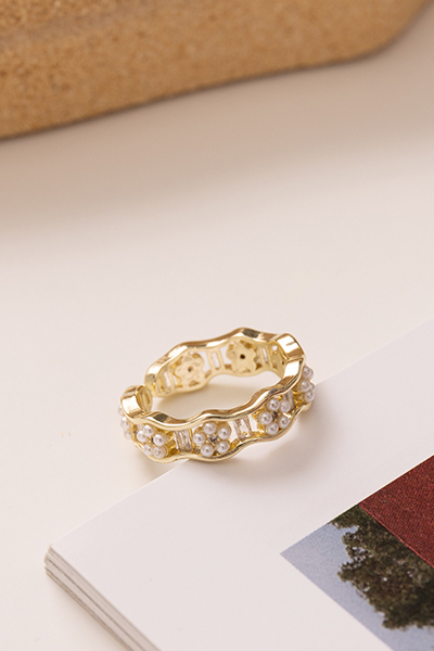 排列珍珠小花可調式戒指