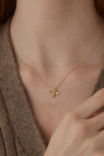 【925純銀】清新蜜蜂鑲嵌鋯石項鍊(金)