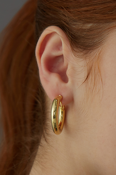 經典搖曳感C型。夾式耳環(金)