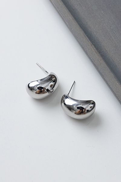 質感幾何大水滴。銀針耳環(銀)