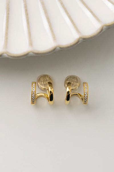 閃耀一體成型雙圈。夾式耳環(金)