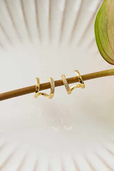 閃耀一體成型雙圈。銀針耳環(金)