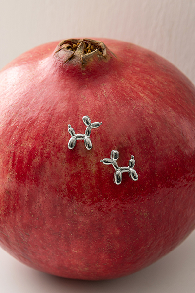 金屬立體氣球狗。鋼針耳環(銀)