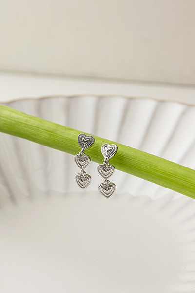 垂墜小甜心壓紋。銀針耳環(銀)