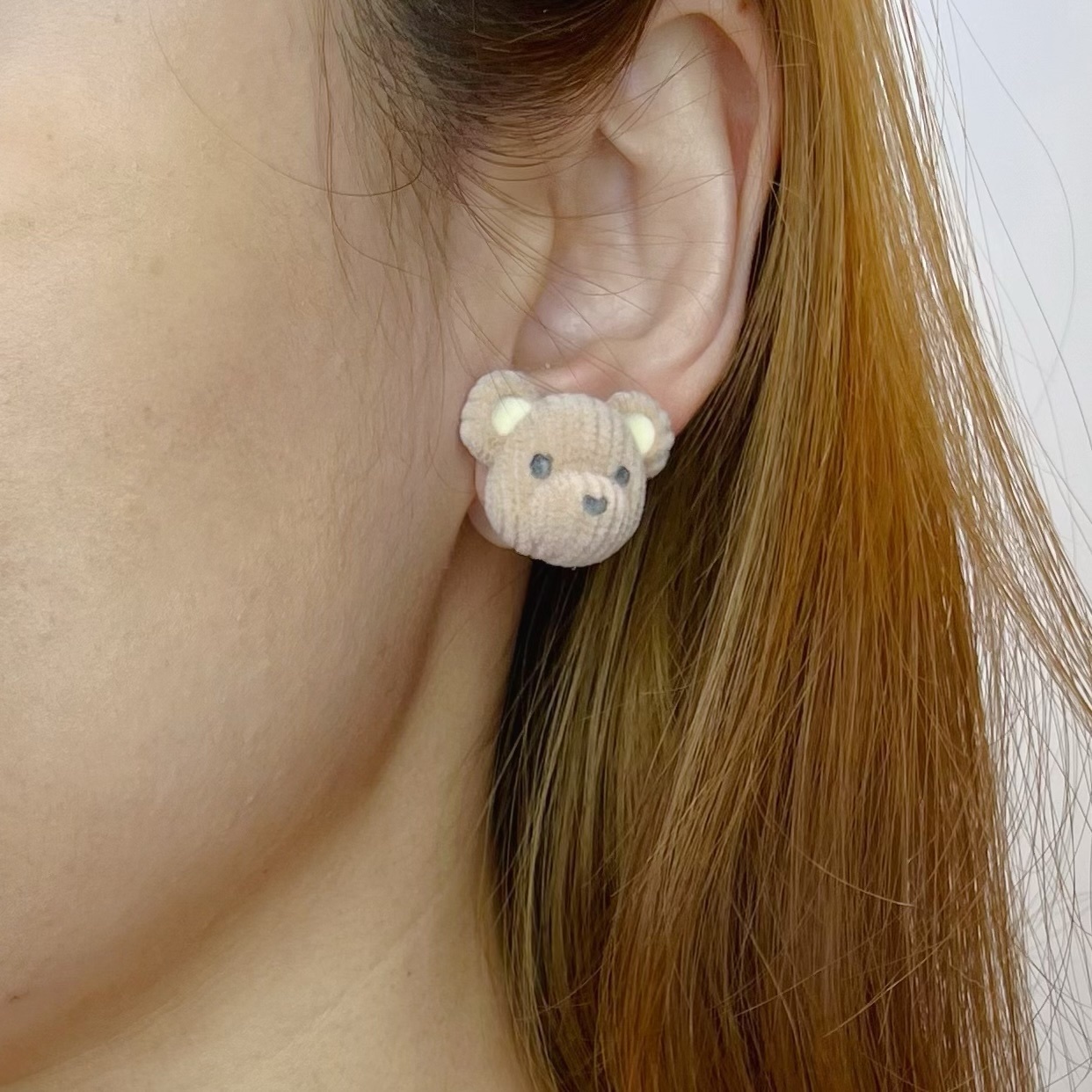 1206 BEAR BEAR PEARL TWO WAY EAR RING