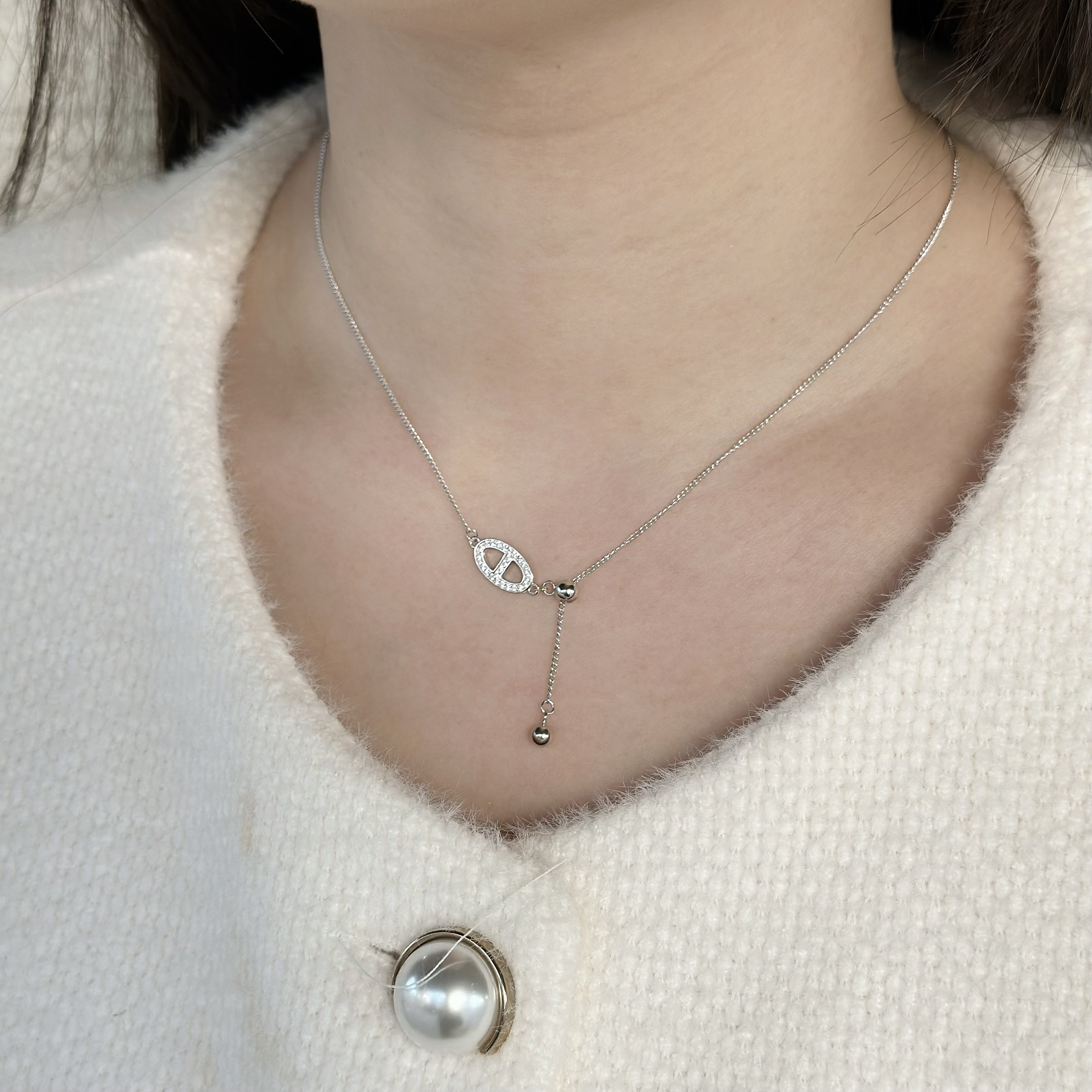 美．豬鼻Y字純銀鎖骨鏈