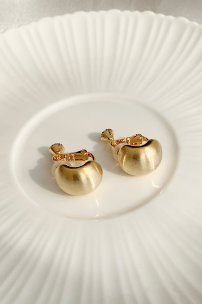 [ 2色 ]霧面金屬弧形。夾式耳環