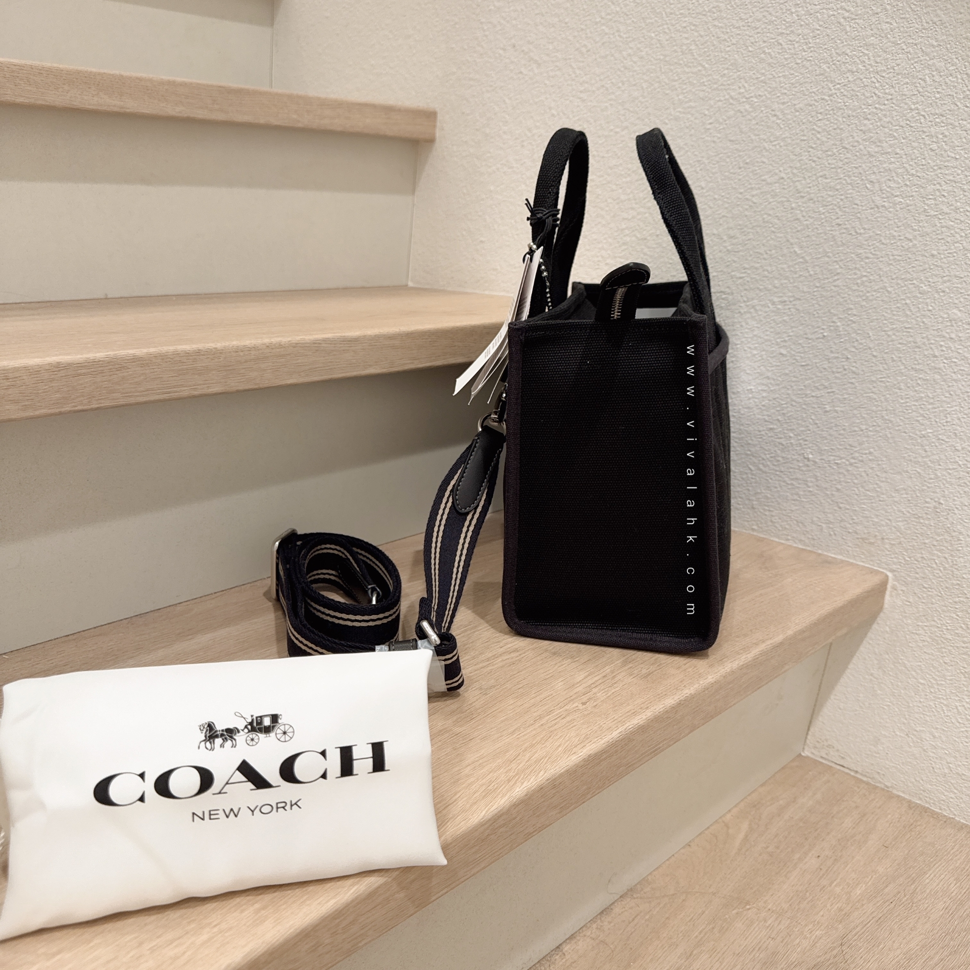 Coach - Cargo Tote 26 (CP164)