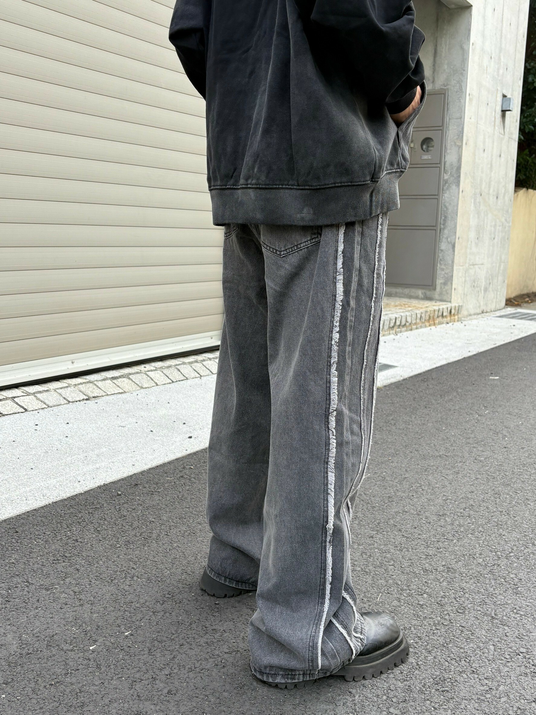 (GOAL) 側邊剪裁設計落地牛仔褲 BOSOZO 864