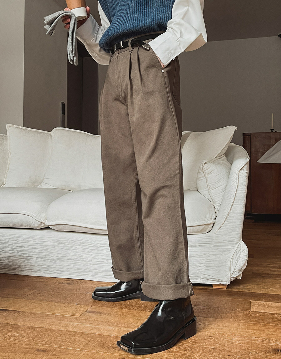 科比兩褶卡其褲