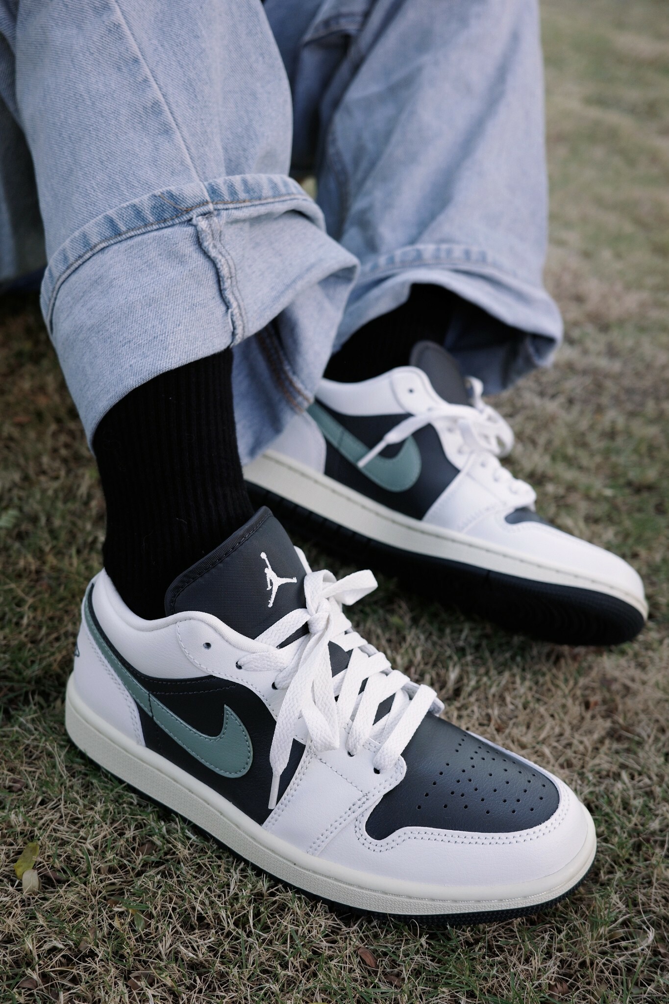 Nike Air Jordan 1 Low 白黑綠 平民款 橄欖綠 小倒勾 dc0774-001