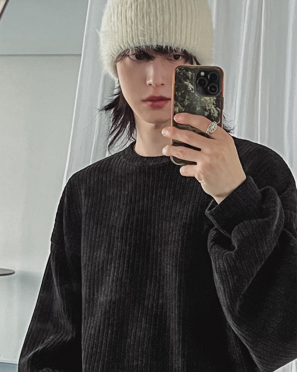 Tachy 天鵝絨針織運動衫