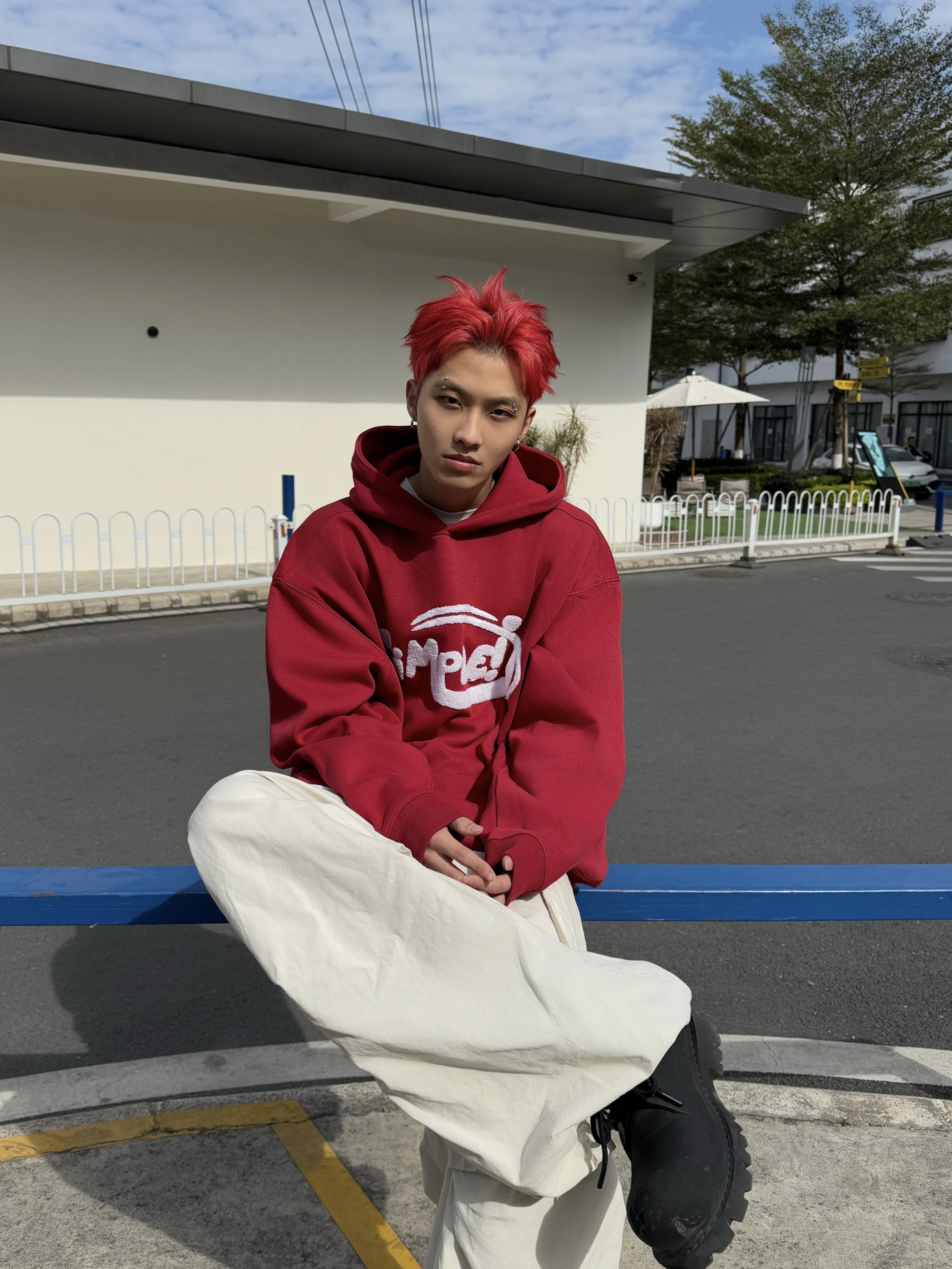 - simpleaction - 花絮系列 餘光的眼角 連帽上衣