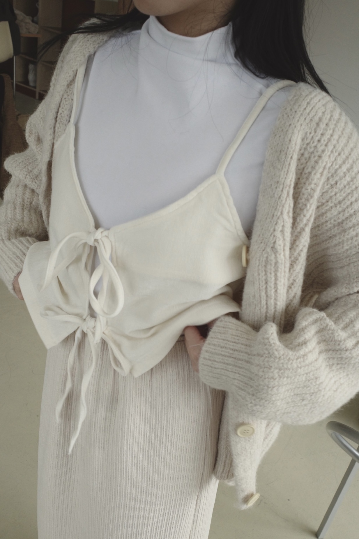 <女裝現貨🧨> D103 後綁帶絨布短背心 灰色/杏色