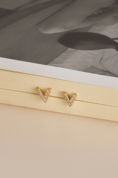 亮鑽小V。銀針耳環