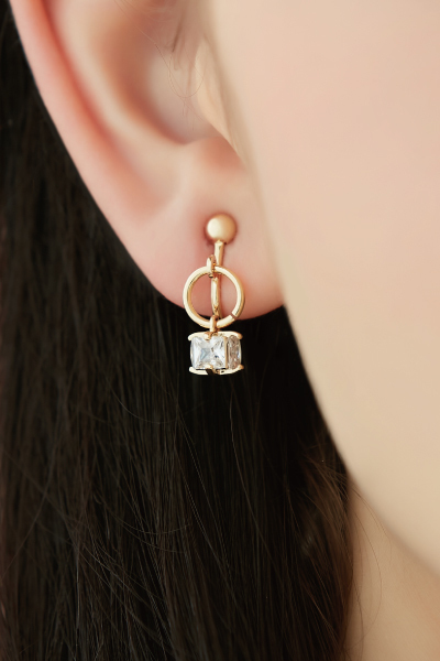 垂墜小方鋯石。夾式耳環