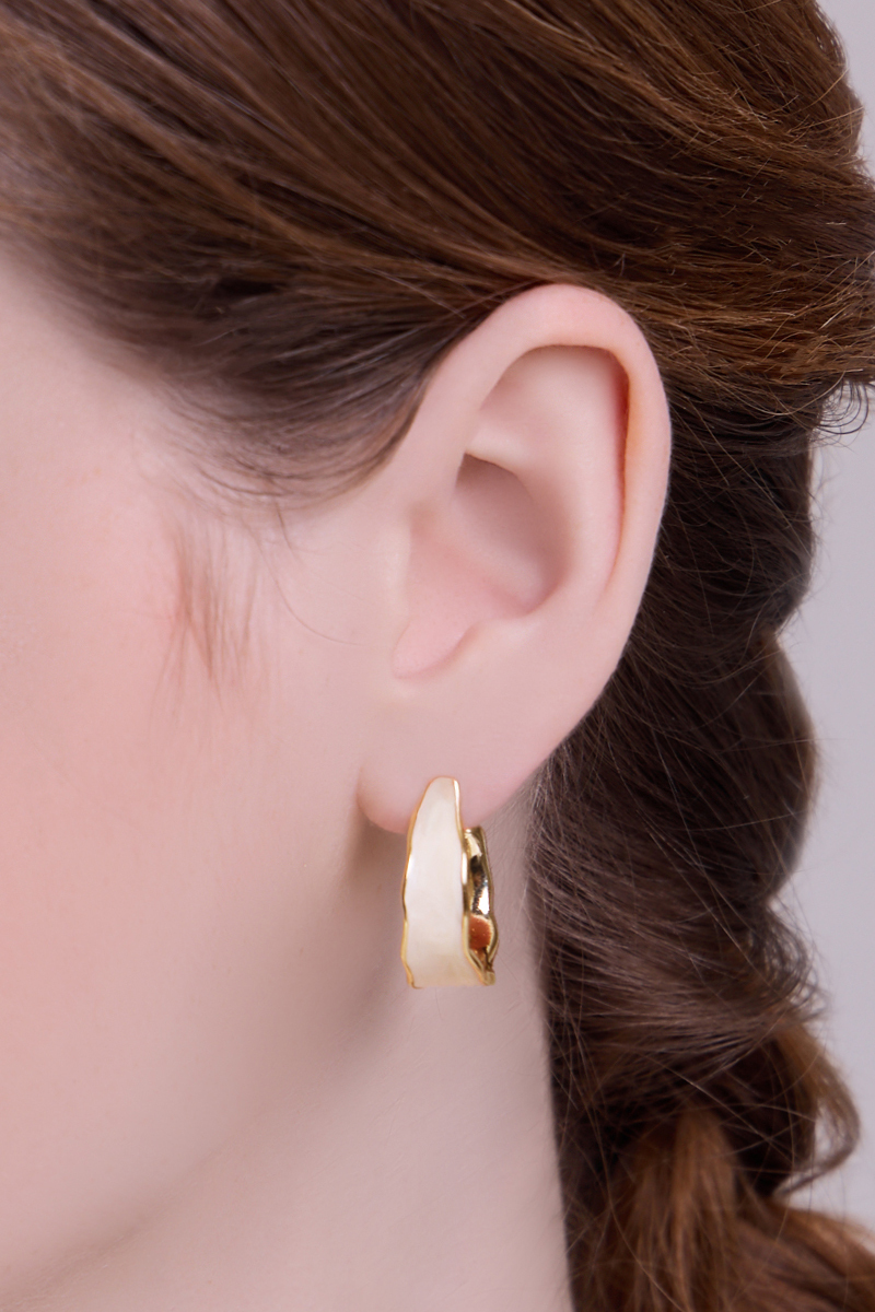 典雅C形畫釉。銀針耳環