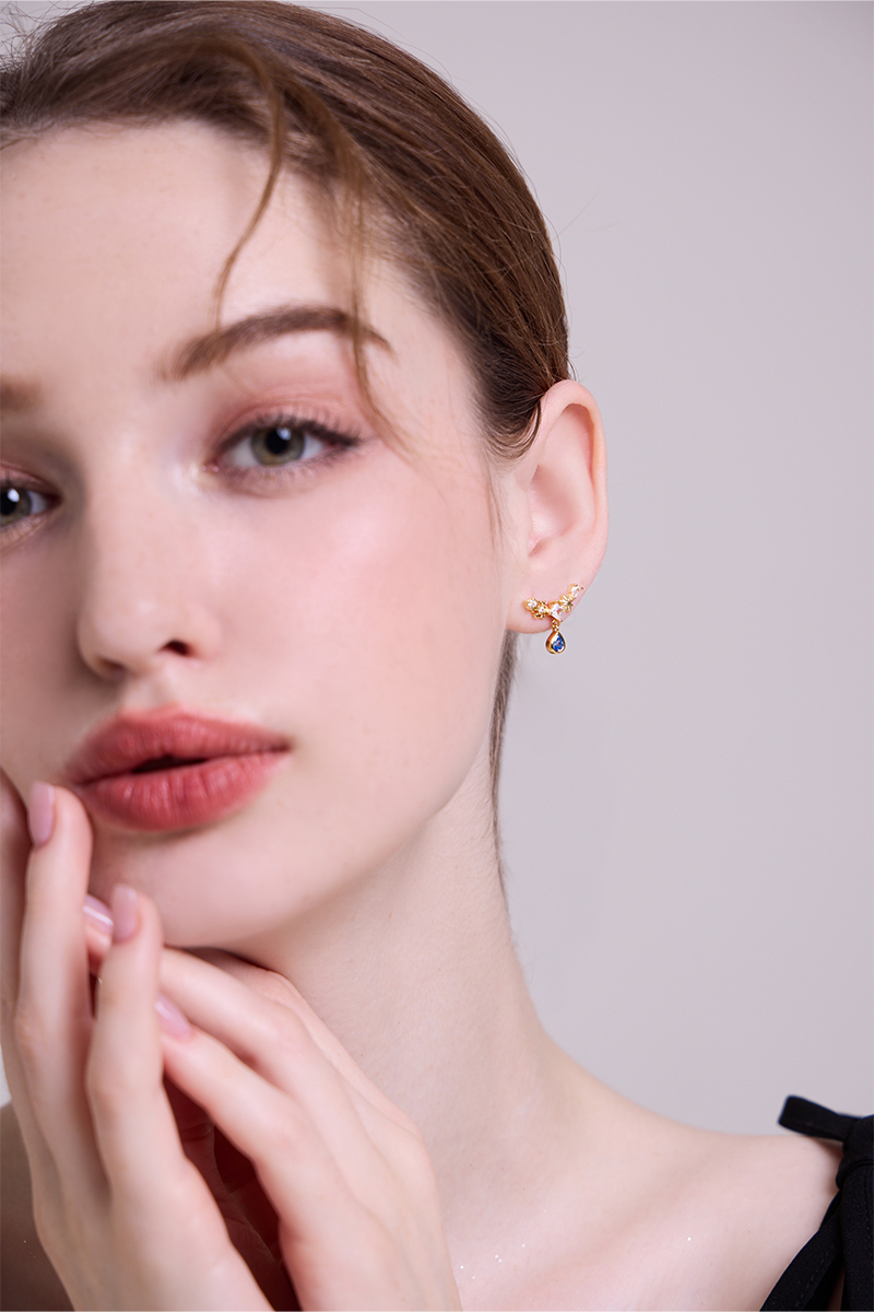 海藍星光。針式耳環