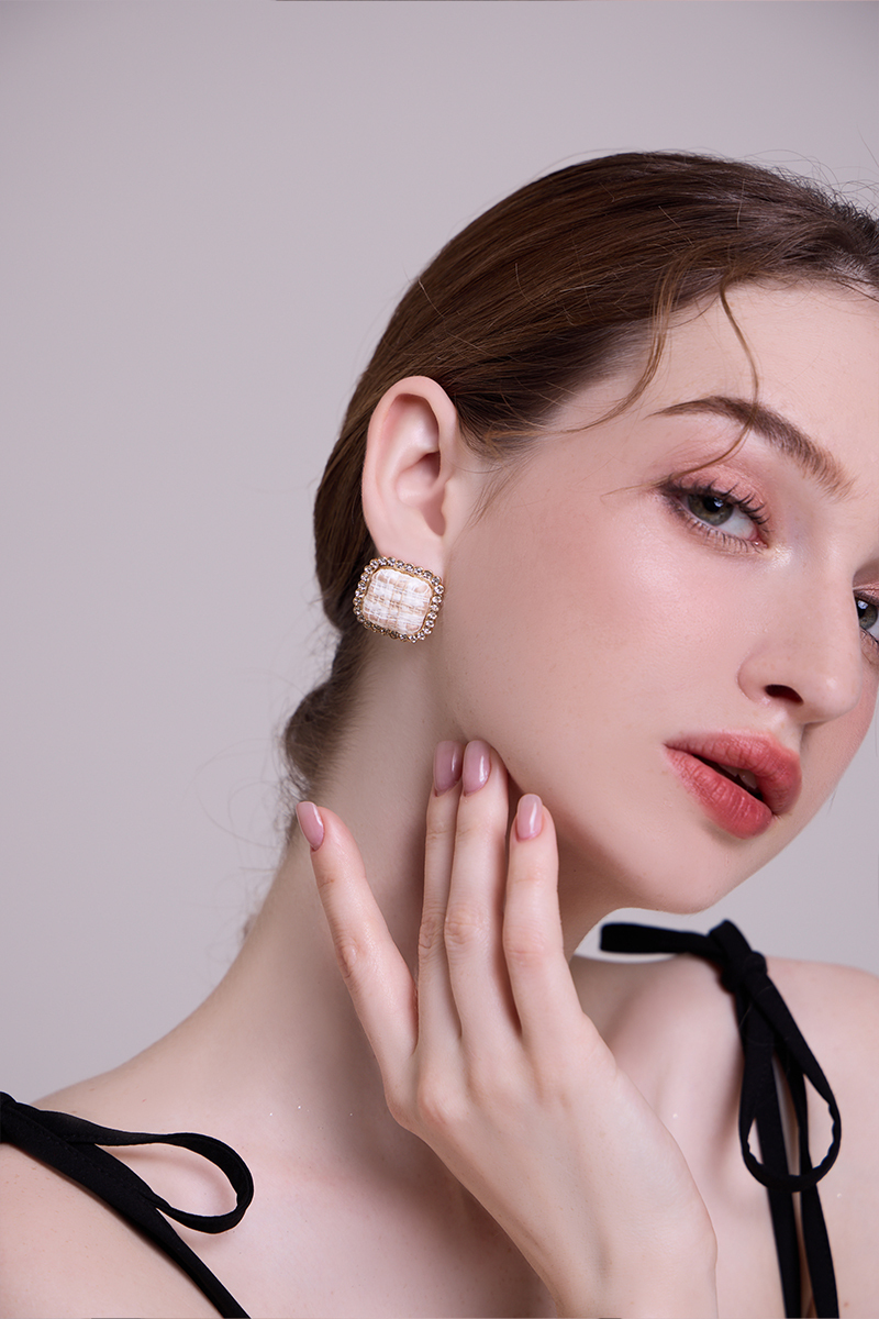 奢雅格紋。銀針耳環(米)