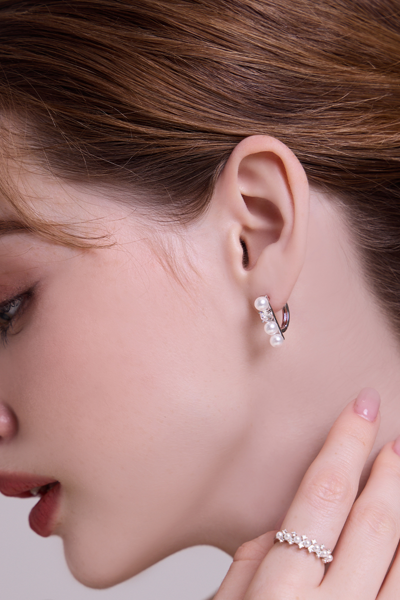 一字珍珠鋯石。針式耳環(銀)