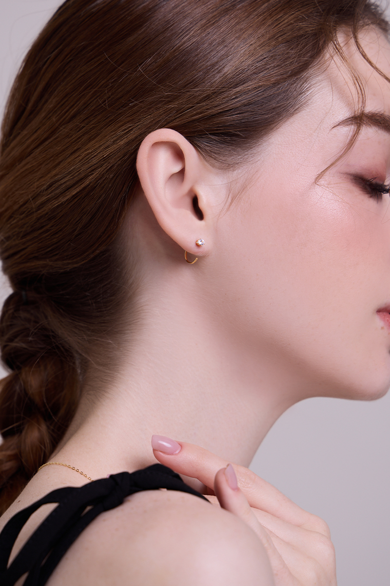 小巧晶鑽。針式耳環