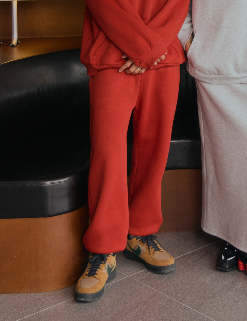 寬鬆縮口棉感長褲（紅色/3尺寸）