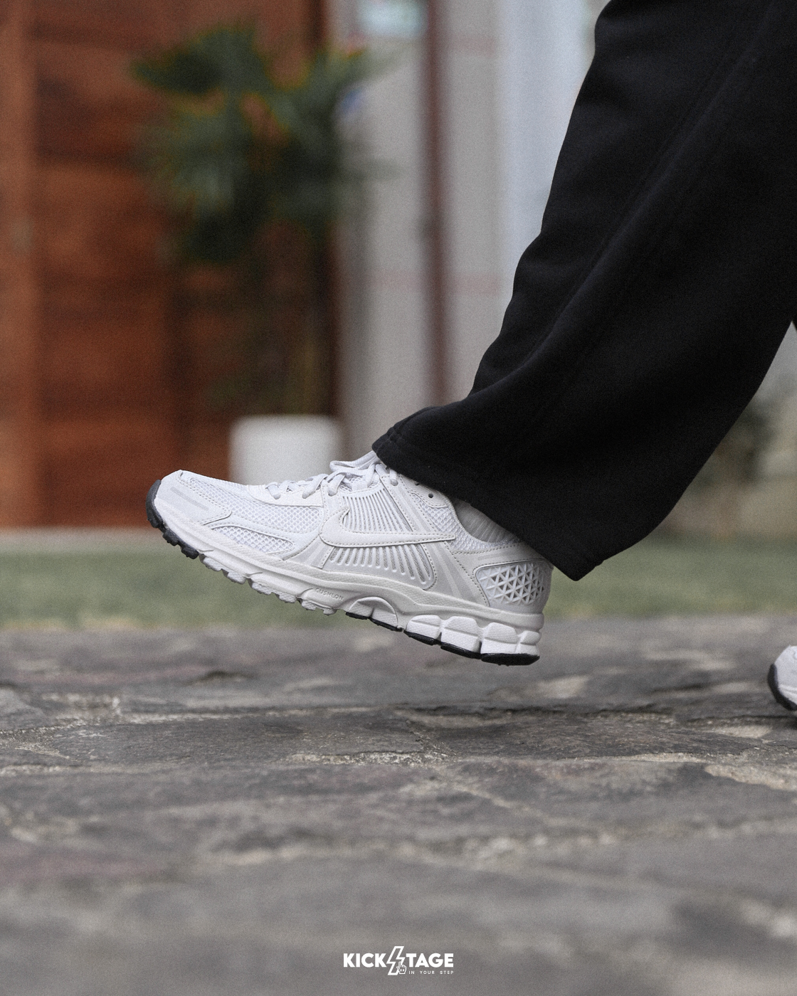 大童鞋 女生尺寸 NIKE ZOOM VOMERO 5 GS 全白 白天使 緩震 老爹鞋 復古 休閒鞋【HF6998-100】VMO5